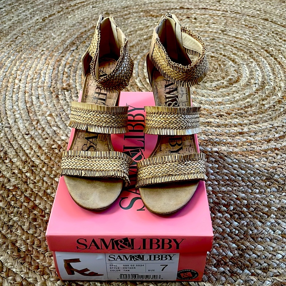 New in box Sam and Libby Esther sandals